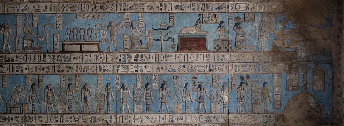 1200px-dendera_deckenrelief_08