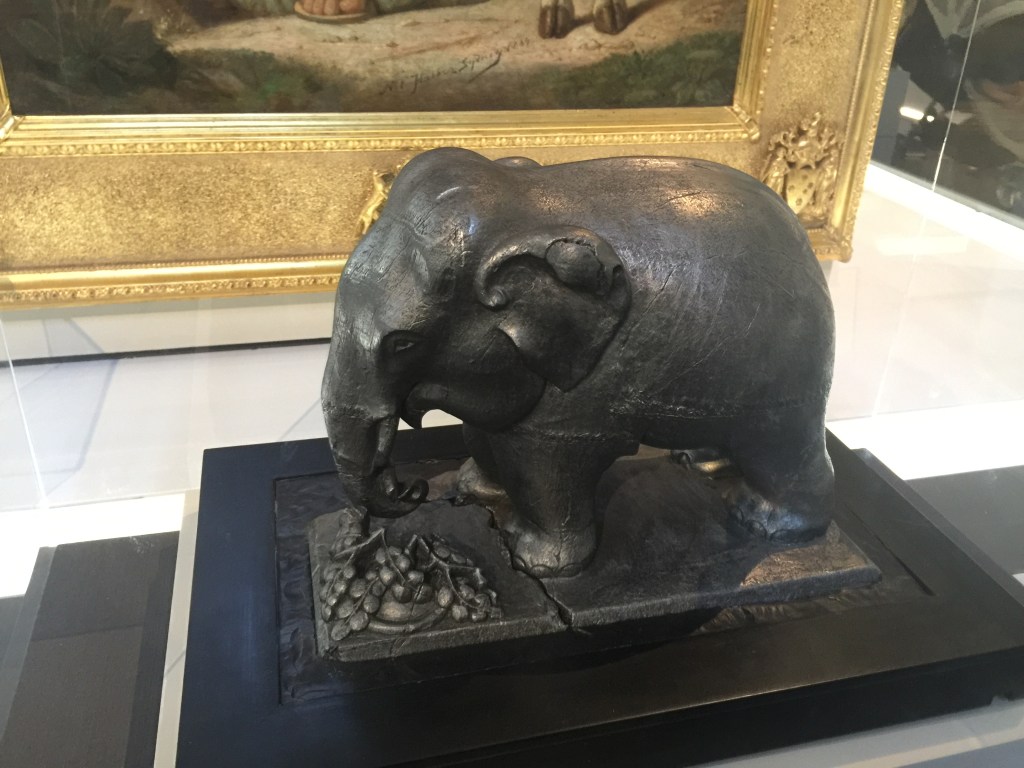 Museum of Applied Arts & Sciences: Icons