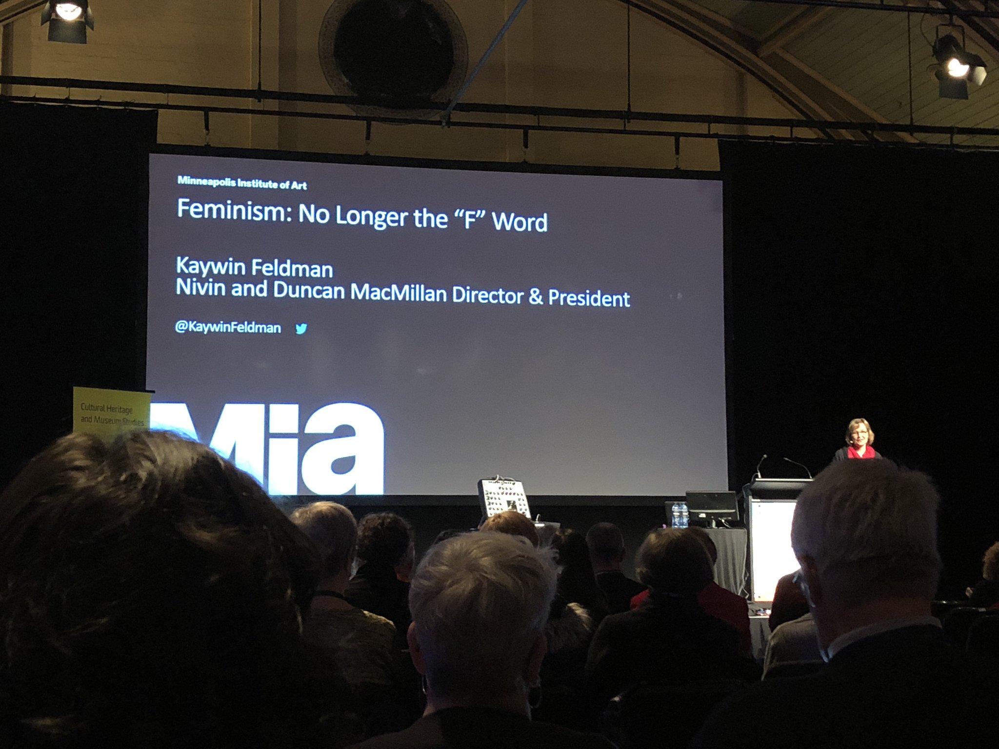 De4p-99V4AA3rlo.jpg large