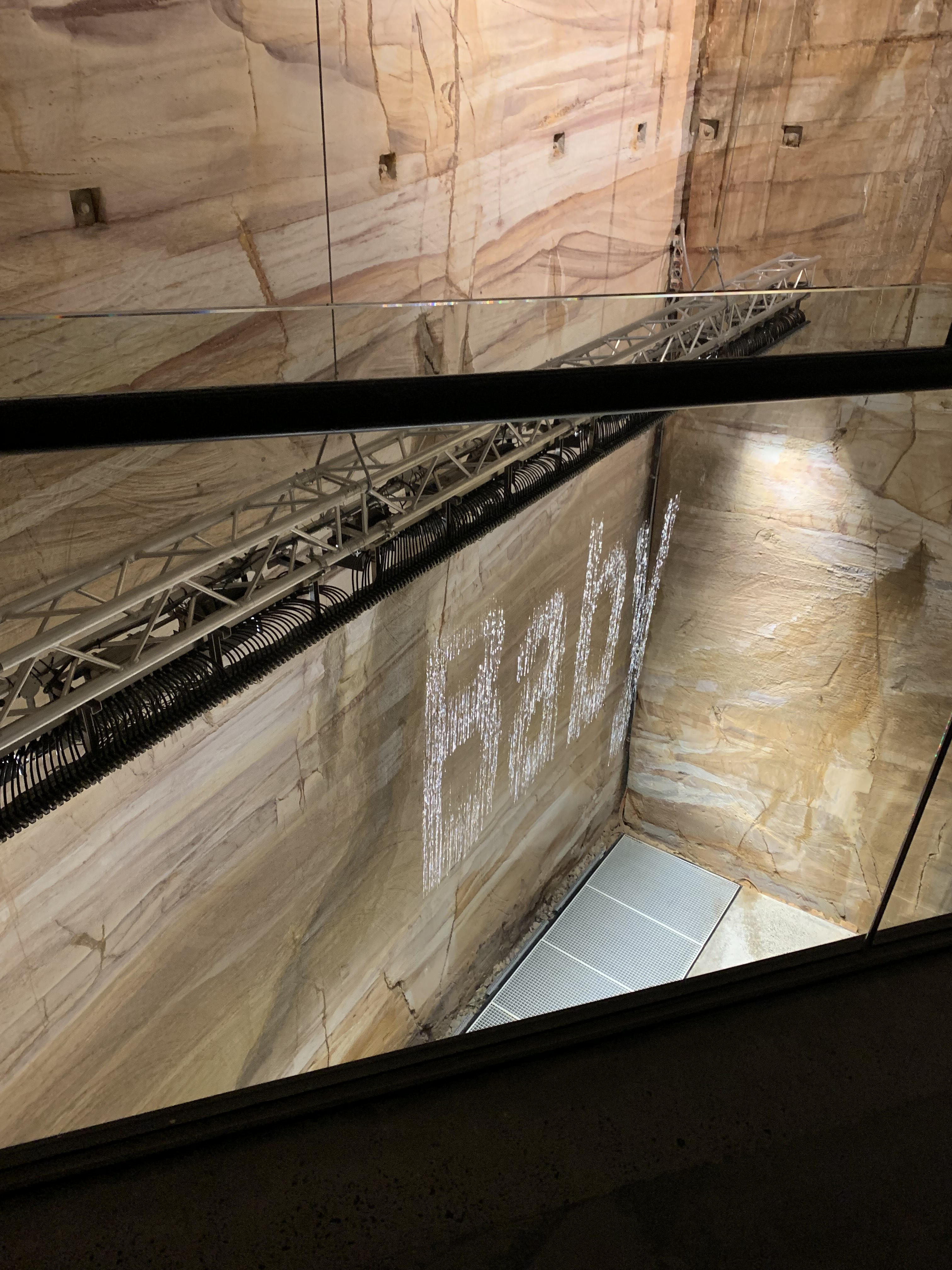 Julius Popp, bit.fall