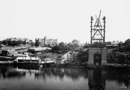 Story Bridge under construction in Brisbane 1938