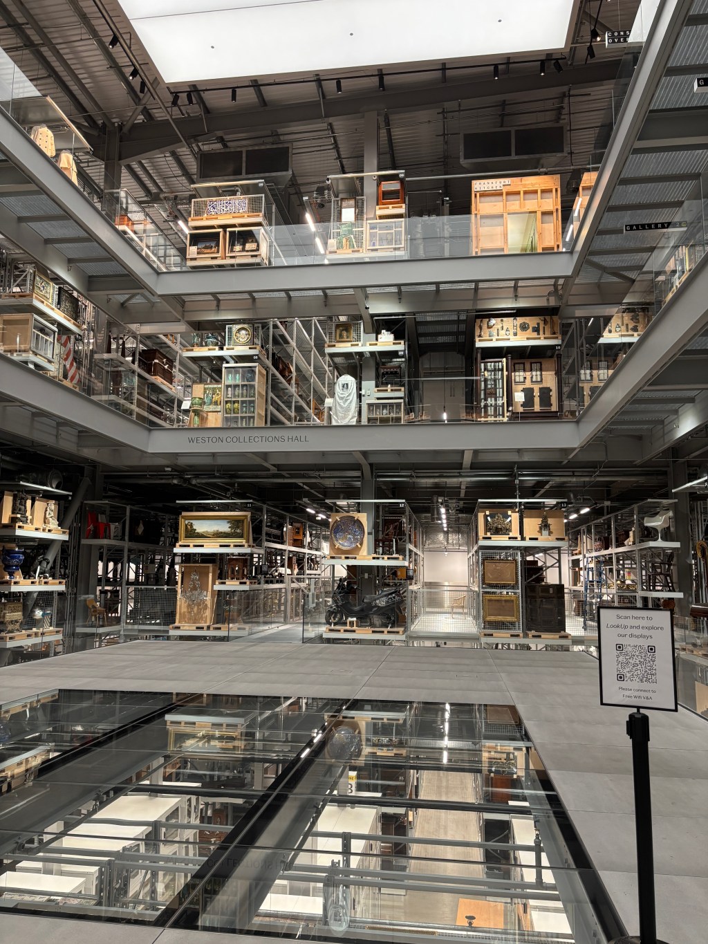 London: V&A East Storehouse